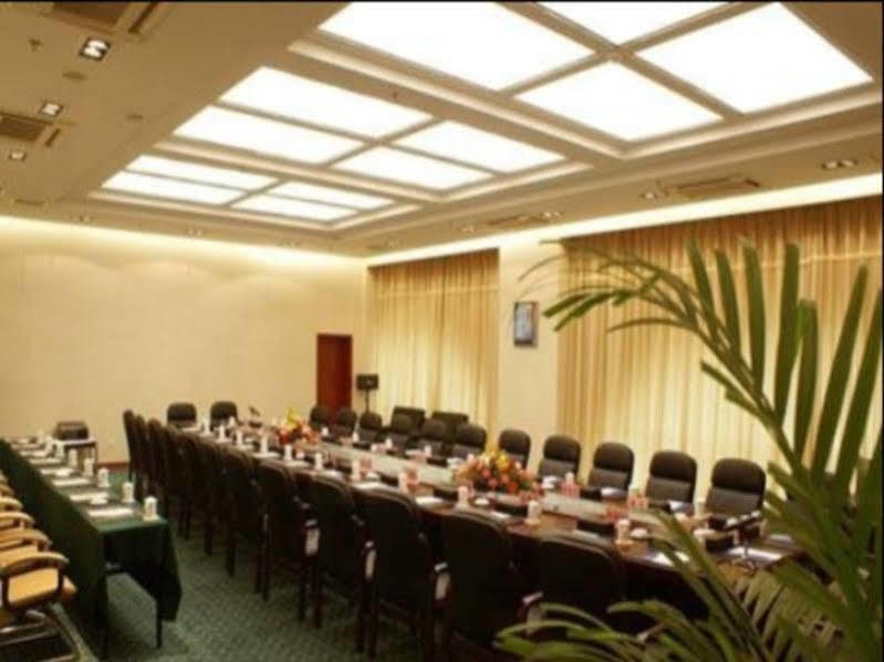 Vienna International Hotel Taicang Nanyang Plaza Экстерьер фото